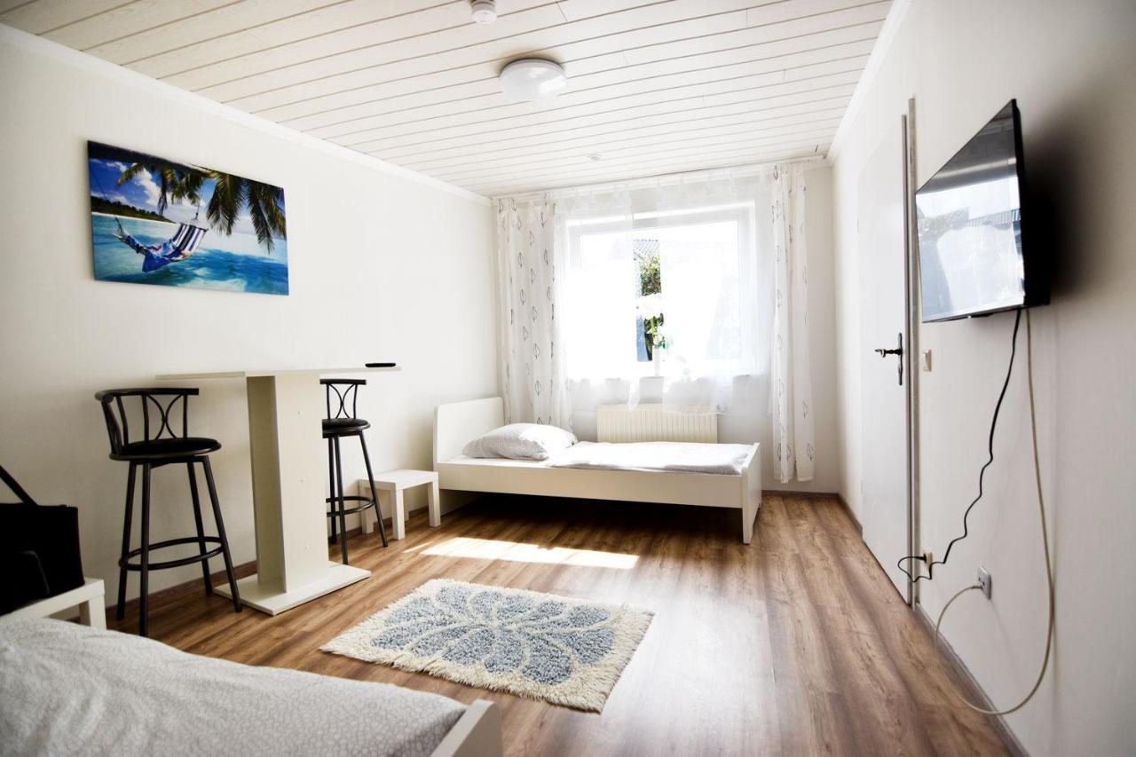 Cozy Worker Apartments Niederkassel Eksteriør billede